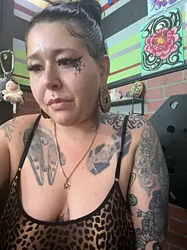 evacheers online show from November 9, 3:49 pm