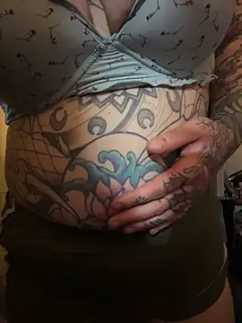 evacheers online show from April 4, 8:10 am