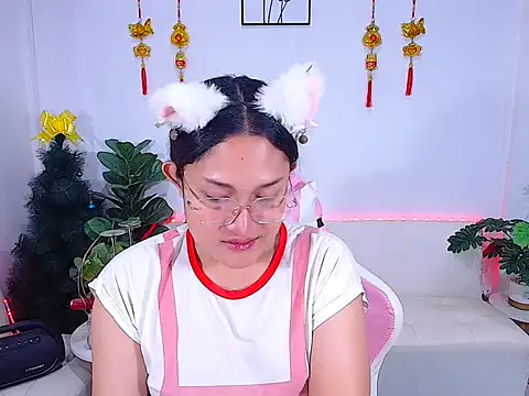 Snapshot of plysaithailand chatting on February 14, 1:44 pm plysaithailand online show from February 14, 1:44 pm