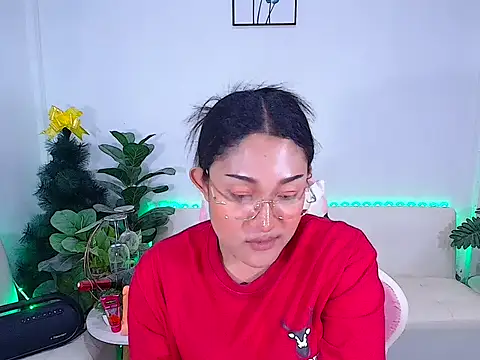 Snapshot of plysaithailand chatting on December 17, 12:32 pm plysaithailand online show from December 17, 12:32 pm