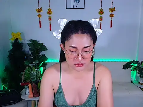 Snapshot of plysaithailand chatting on February 25, 6:13 am plysaithailand online show from February 25, 6:13 am