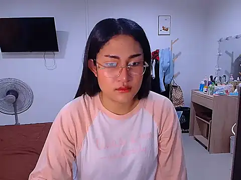 Snapshot of plysaithailand chatting on February 21, 8:16 am plysaithailand online show from February 21, 8:16 am