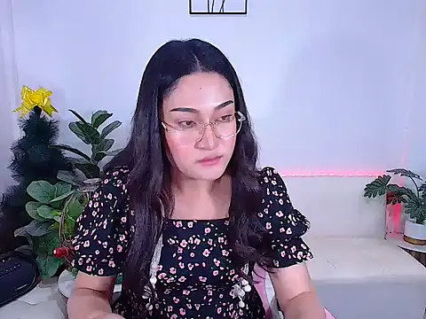 Snapshot of plysaithailand chatting on November 27, 8:37 am plysaithailand online show from November 27, 8:37 am