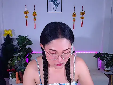 Snapshot of plysaithailand chatting on February 3, 6:51 am plysaithailand online show from February 3, 6:51 am