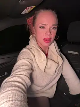 Snapshot of PennyPrincess chatting on February 12, 9:33 pm PennyPrincess online show from February 12, 9:33 pm