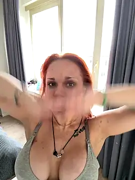 Snapshot of PennyPrincess chatting on September 22, 2:23 pm PennyPrincess online show from September 22, 2:23 pm