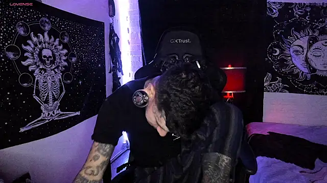 Snapshot of josh__ackerman chatting on March 21, 8:29 pm josh ackerman online show from March 21, 8:29 pm