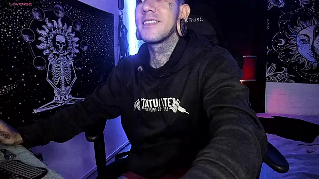 Snapshot of josh__ackerman chatting on March 4, 1:34 am josh ackerman online show from March 4, 1:34 am