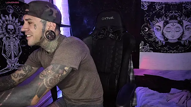 Snapshot of josh__ackerman chatting on March 20, 6:31 pm josh ackerman online show from March 20, 6:31 pm