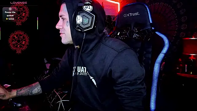 Snapshot of josh__ackerman chatting on October 8, 7:54 am josh ackerman online show from October 8, 7:54 am