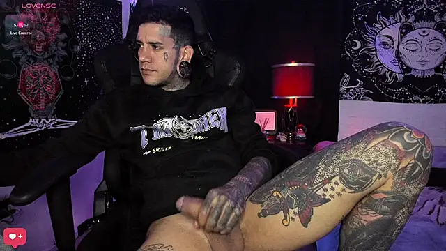 Snapshot of josh__ackerman chatting on March 22, 10:06 am josh ackerman online show from March 22, 10:06 am