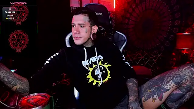 Snapshot of josh__ackerman chatting on October 6, 2:46 am josh ackerman online show from October 6, 2:46 am