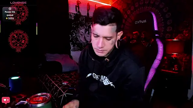 Snapshot of josh__ackerman chatting on September 22, 1:39 pm josh ackerman online show from September 22, 1:39 pm