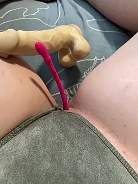 katcclovea online show from December 1, 4:35 am