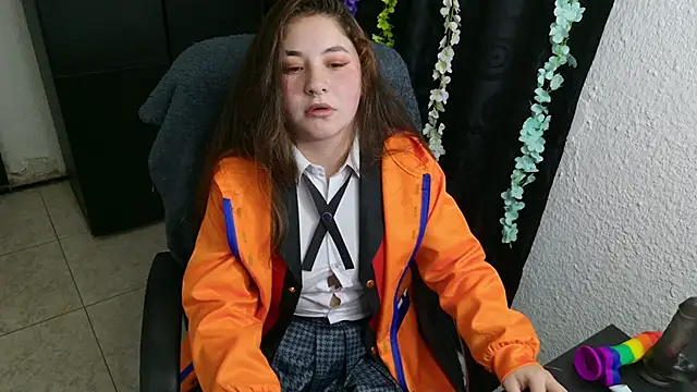 Snapshot of ann_bronw chatting on October 28, 1:06 am ann bronw online show from October 28, 1:06 am