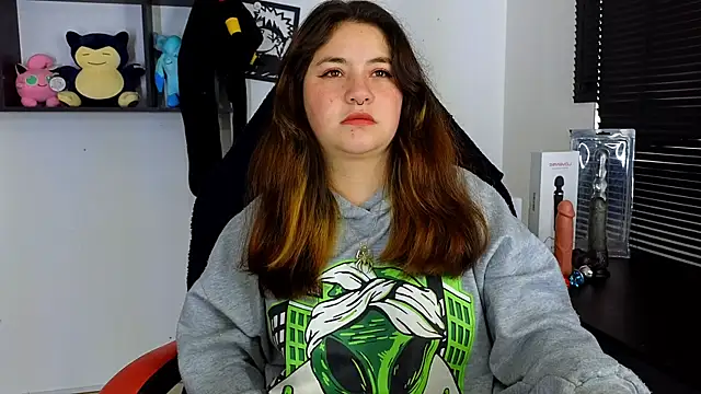 Snapshot of ann_bronw chatting on March 13, 2:23 pm ann bronw online show from March 13, 2:23 pm