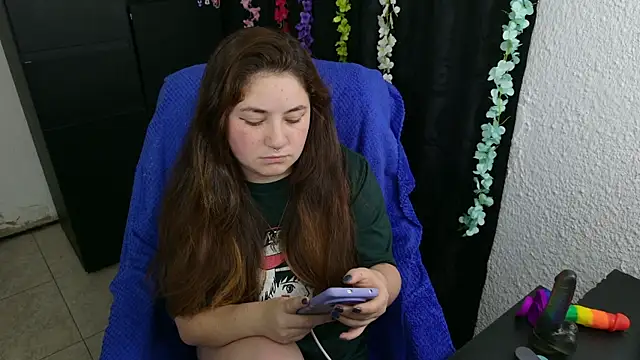 Snapshot of ann_bronw chatting on October 10, 12:11 am ann bronw online show from October 10, 12:11 am