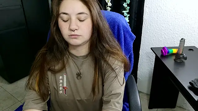 Snapshot of ann_bronw chatting on September 24, 1:02 am ann bronw online show from September 24, 1:02 am