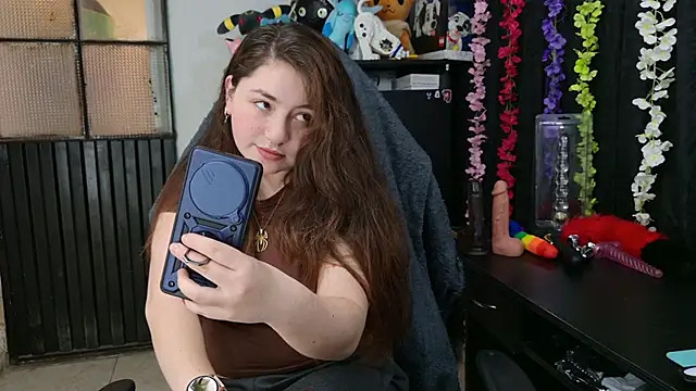 Snapshot of ann_bronw chatting on November 22, 3:33 pm ann bronw online show from November 22, 3:33 pm