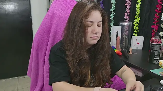 ann bronw online show from December 17, 11:59 am