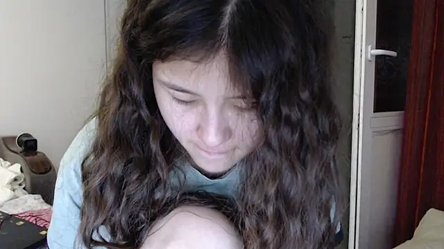 Snapshot of Riz_girl chatting on September 8, 2:38 pm Riz girl online show from September 8, 2:38 pm