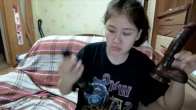 Riz girl online show from April 10, 2:24 pm