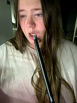 Snapshot of remirann_ chatting on November 25, 5:13 pm remirann online show from November 25, 5:13 pm