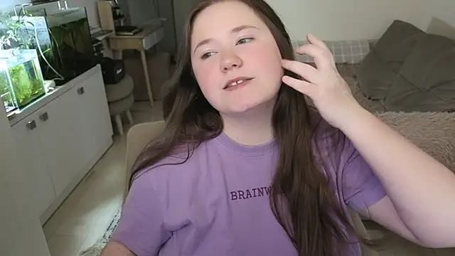 remirann  online show from April 3, 1:39 pm