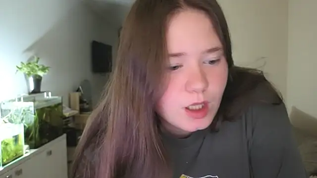 remirann  online show from May 9, 2:31 pm