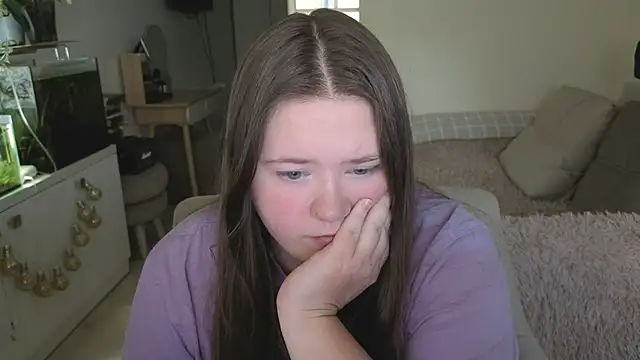 Snapshot of remirann_ chatting on January 17, 1:47 pm remirann online show from January 17, 1:47 pm