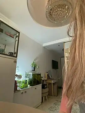 Snapshot of remirann_ chatting on July 3, 12:33 pm remirann online show from July 3, 12:33 pm
