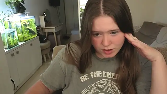 Snapshot of remirann_ chatting on November 6, 12:42 pm remirann online show from November 6, 12:42 pm