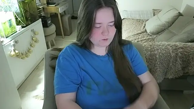 remirann  online show from March 20, 7:59 pm