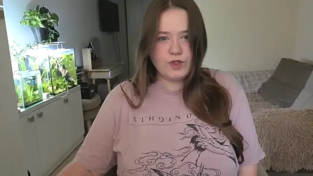 Snapshot of remirann_ chatting on November 27, 9:43 am remirann online show from November 27, 9:43 am