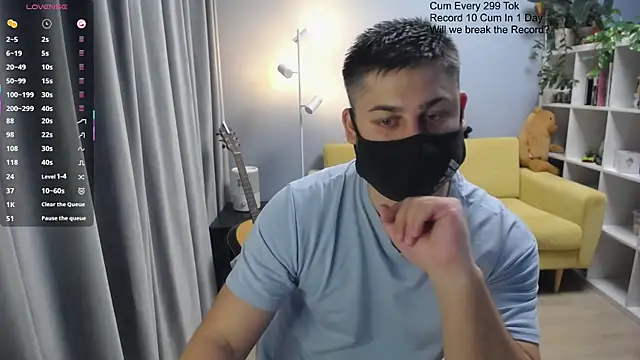 Tomguys online show from April 3, 8:15 pm