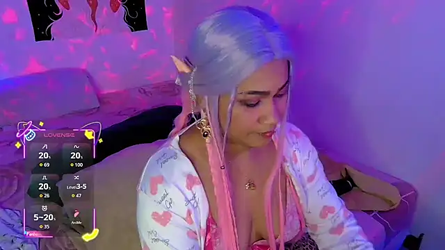 kiarybell   online show from October 31, 3:14 am