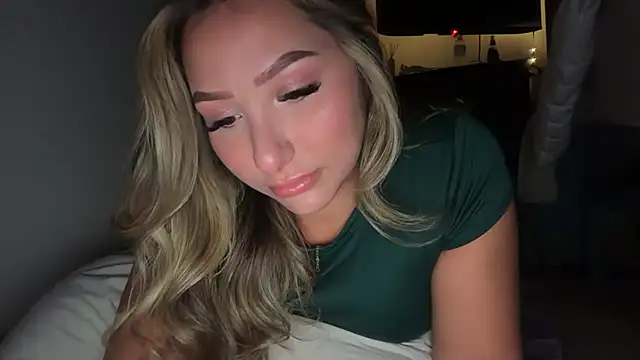 Snapshot of lustfulsmiles chatting on July 14, 2:56 pm lustfulsmiles online show from July 14, 2:56 pm