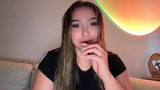 lustfulsmiles online show from February 27, 4:18 pm