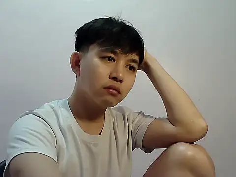 Snapshot of alfonsoasiancutie chatting on October 25, 12:17 pm alfonsoasiancutie online show from October 25, 12:17 pm