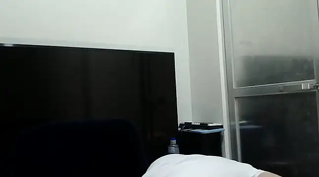 Snapshot of alfonsoasiancutie chatting on December 28, 10:14 am alfonsoasiancutie online show from December 28, 10:14 am