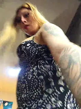 Snapshot of Asian_SandraTS_margo chatting on February 5, 11:22 pm Asian SandraTS margo online show from February 5, 11:22 pm