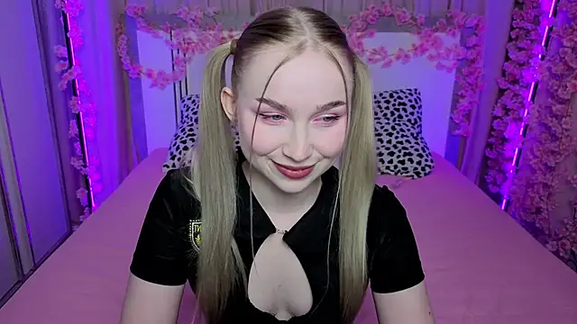 LilyStarlight online show from April 17, 3:42 am