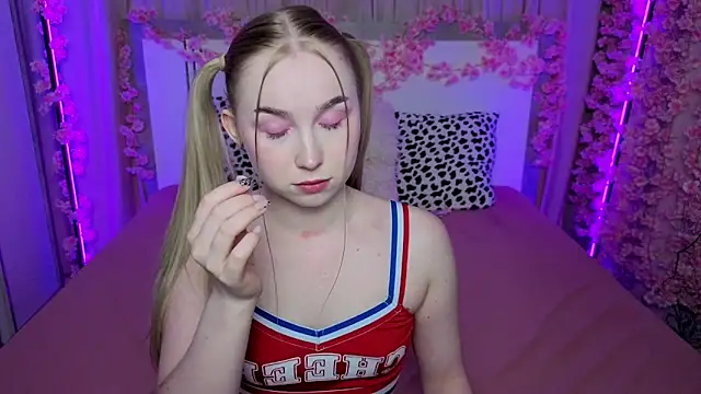 LilyStarlight online show from May 14, 3:25 am