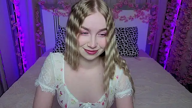 LilyStarlight online show from May 4, 3:43 am