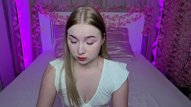LilyStarlight online show from June 25, 3:15 am