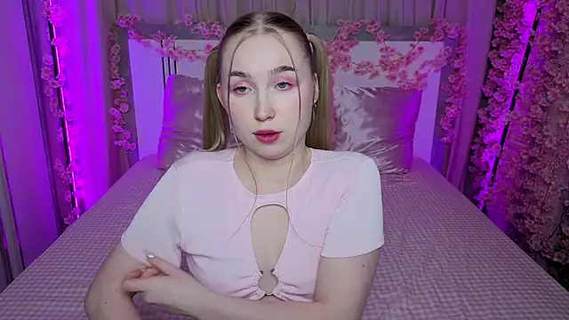 LilyStarlight online show from June 5, 6:52 am