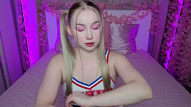 LilyStarlight online show from June 20, 3:55 am