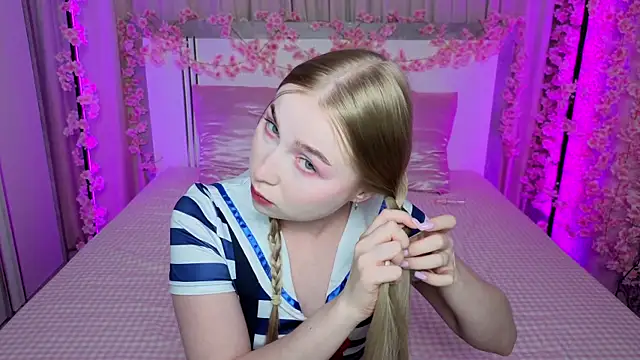 LilyStarlight online show from July 2, 3:45 am