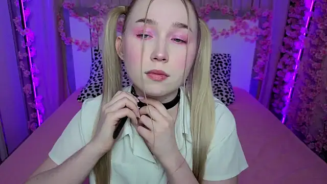 LilyStarlight online show from April 14, 3:44 am