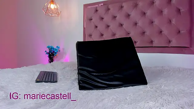 Marie Castelzc online show from March 20, 4:42 pm